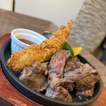 ステーキハウス バルク - ハラミステーキにサクサクエビフライ！