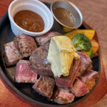 ステーキハウス バルク - 旨みの強い肩ロースにはガーリックバターがよく合います！