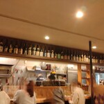 酒場 16番 - カウンター