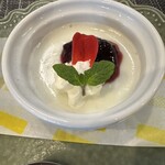 Gluten Free REZAN - 杏仁豆腐