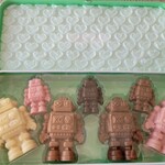 KOBE CHOCO - ｢ROBOCHO｣！緩衝材がハートなのね♪