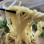 元祖第一旭 - 麺は中細ストレート。ツルツルして美味しい。