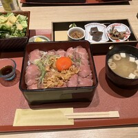 個室和食 肉割烹 吟次郎 品川駅前店 - 