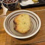 赤坂おでん あさり - ガーリックトースト