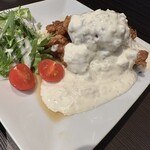 本格水炊きと博多もつ鍋 地鶏と九州料理 居酒屋 鳥邸 - 