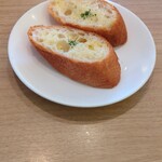かしの木 - ガーリックトースト