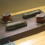 フィエルテ - ほうれん草/竹炭/赤玉ねぎ、スペイン産 黒トリュフ/じゃがいも