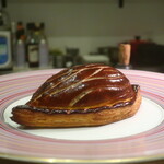 フィエルテ - 山うずらのパイ包み状態でのプレゼンテーション