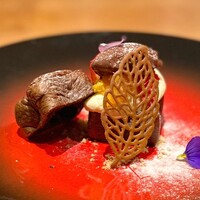 Chez Tetsu - カカオのシュー生地にクリームチーズのムースとチョコシャーベット