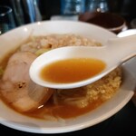 麺や武将 - ライトな口当たりの非乳化スープ