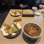 青山 川上庵 - 天ぷらそば(並)