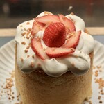 ブレスカフェ - お一人様いちごシフォンケーキ