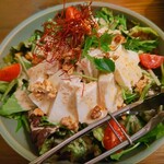 炭火厨房 根っこ - 蒸し鶏と豆腐のさらだ〜