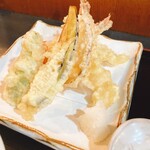 季節料理 長嶋 - 天ぷら定食、1,200円。