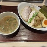 麺 ヒキュウ - 