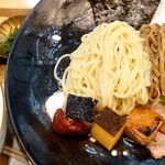 飯田商店 - 醤油つけ麺。