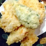 手打ちそば くるみの木 - とり天×5、ピーマン×2