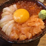 波の 渋谷東店  - エビが入った地人丼　1780円