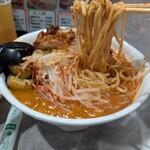 旨辛ラーメン 表裏 - 