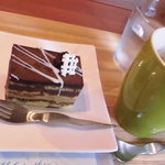 リトル アミー - オペラとラテセット 630円