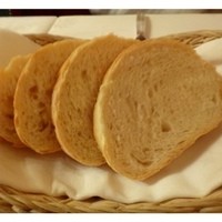哥利歐 - 神戸フロインドリーブのパンです。神戸では老舗で「風見鶏」で有名です。