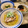 ラーメン･餃子 ハナウタ