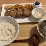 FREEAT - チャーカツ定食