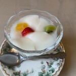 ル・シノワ 花栞 - デザートの杏仁豆腐