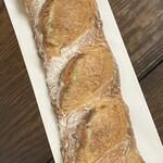 サイとパン - バケット