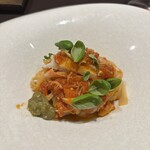 イル アオヤマ - 越前蟹とトマトの生パスタ