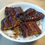 宮鍵 - うな丼（四切れ）