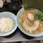 横浜家系ラーメン 大津家 - 味玉ラーメン ライス