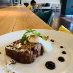 Cafe&Restaurant LaCOSSO - バナナとクルミのパウンドケーキ
