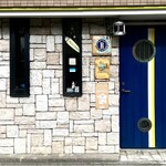 LA COURONNE GOURMANDE - お店正面外観