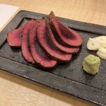 祇園おばんざい ぎんや - 鹿肉ステーキ！　わさびで食べても美味しい◎