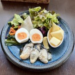 バルバルキッチンアメリ - サラダランチ：牡蠣の昆布焼き＆鴨出汁洋風おでん(¥1,200)