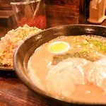 久留米ラーメンまんてん - 料理写真:名物　焼き飯セット