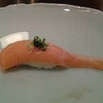Sushi Den - 鮭児の握り