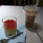 丸山珈琲 - ヴェリーヌ＆アイスラテのセット。