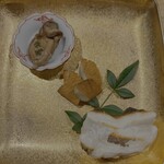 喜なさる - 牡蠣のオイル漬け、数の子幽庵焼き？、カラスミ餅