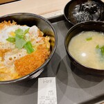 松のや - 料理写真:カツ丼