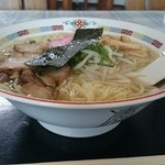 ピットイン大栄 - ラーメン大盛り