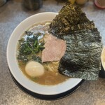 そらの星 - 海苔らーめん900円
                                追加煮玉子100円
                                (無料の白ご飯付き)