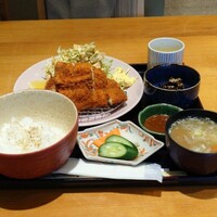 丸新 - 圧巻のボリュームです。