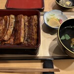 鰻専門店 愛川 - 鰻重　一尾半（一尾関東風、半尾関西風）