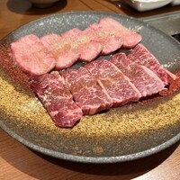 焼肉家 KAZU 神楽坂 - 