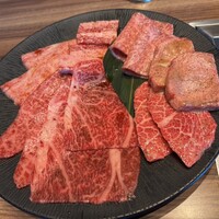 焼肉うしごろ 新宿三丁目店 - 