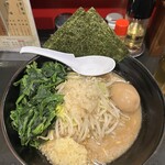 らあめん 万咲 - 背脂ニンニクもやしラーメン　大盛り　