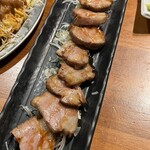 立呑み魚参 - チャーシュー