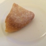 ペレグリーノ - ローズマリー風味のフォカッチャ 
      